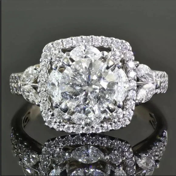 New Luxury 925 Silver square cut Diamond Ring 💍 - Picture 3 of 3